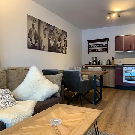 Almlodge - An Der Piste Apartment *